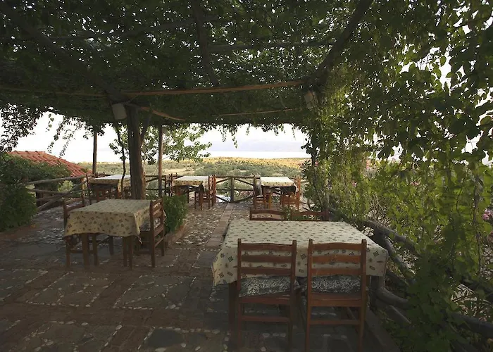 Berceste Hotel Ayvacik (Canakkale)